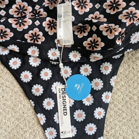 Cupshe Soleil Geo Geometric One Piece Swimsuit - Picture 4 of 9